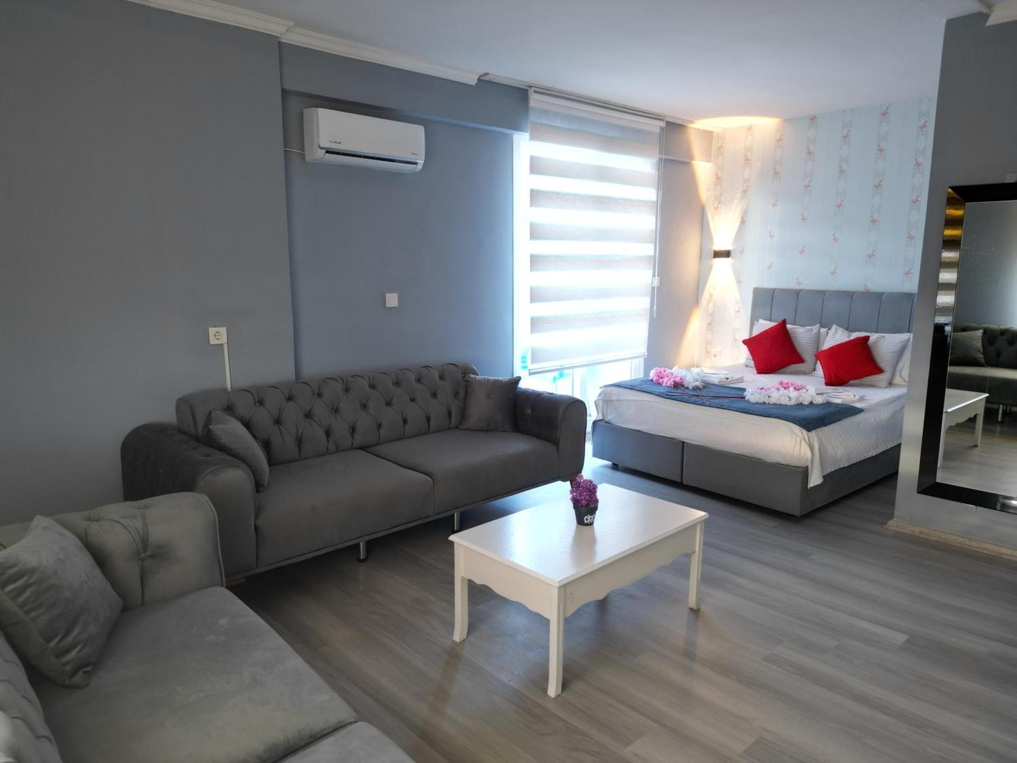 Akman City Hotel คูซาดาซี ภายนอก รูปภาพ
