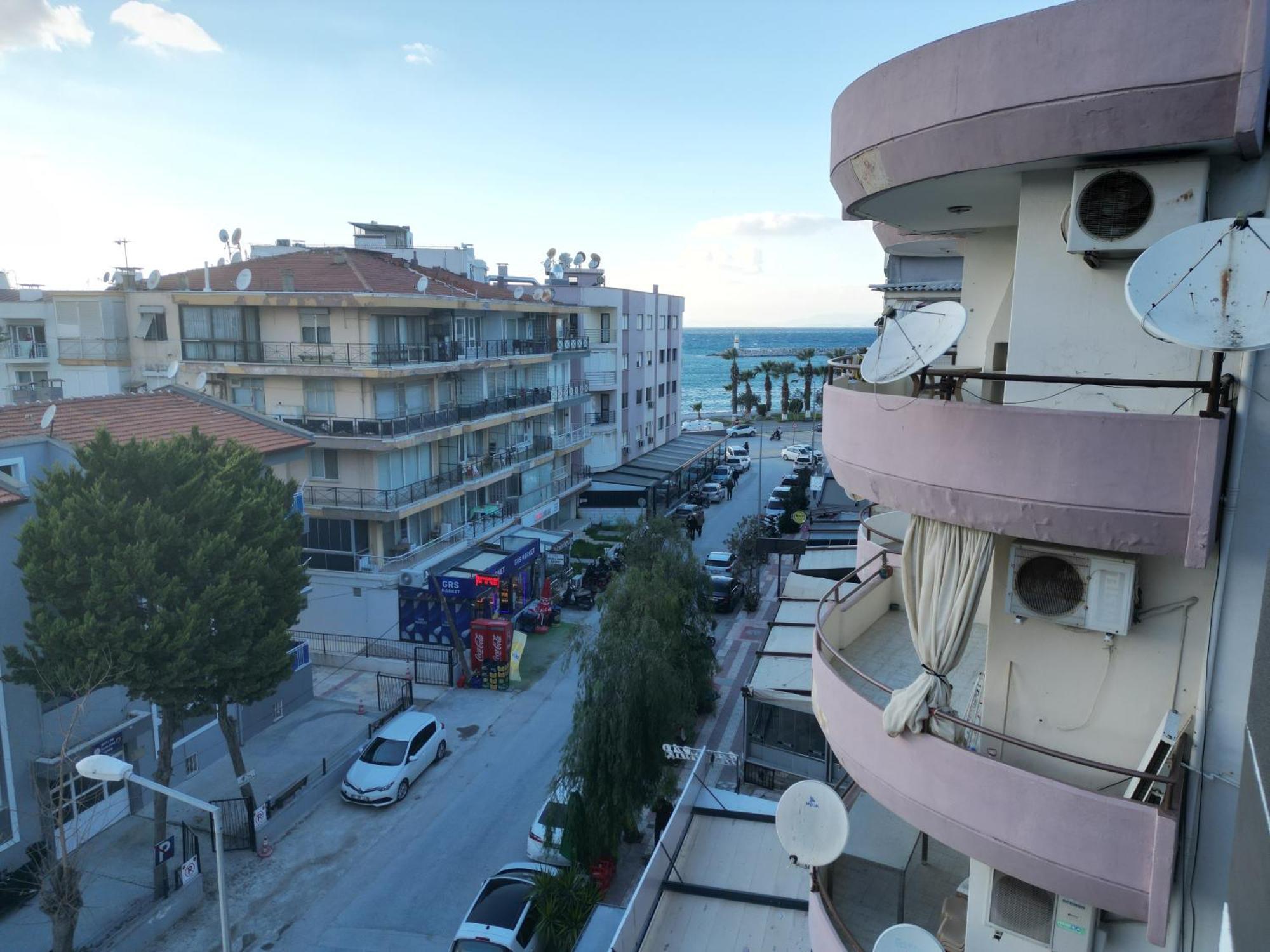 Akman City Hotel คูซาดาซี ภายนอก รูปภาพ