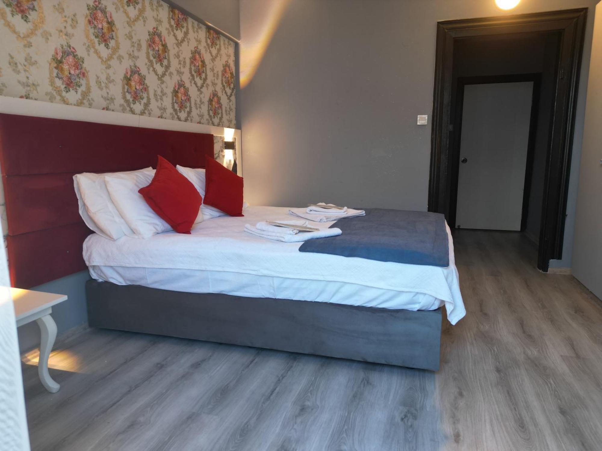 Akman City Hotel คูซาดาซี ภายนอก รูปภาพ